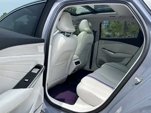 Geely Xingrui 2023