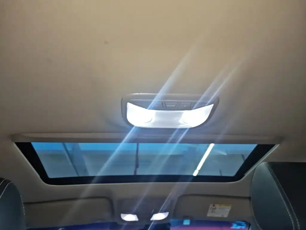 Geely Emgrand 2018 — фото 18
