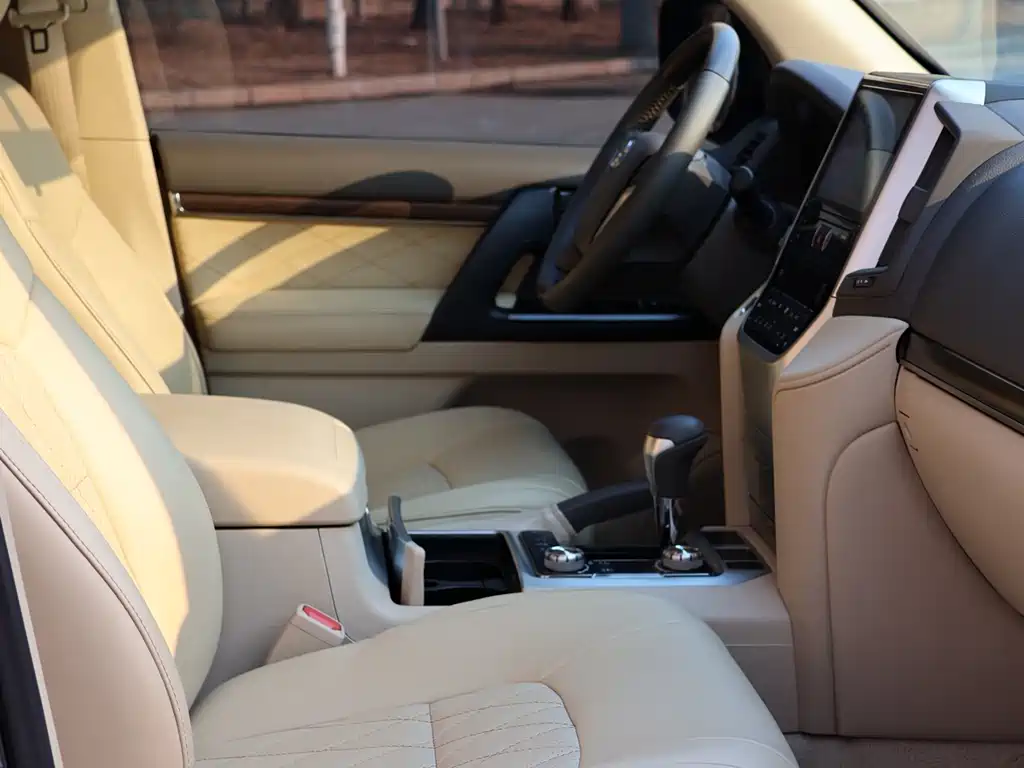 Toyota Land Cruiser 2020 — фото 17