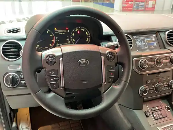 Land Rover Discovery 2016
