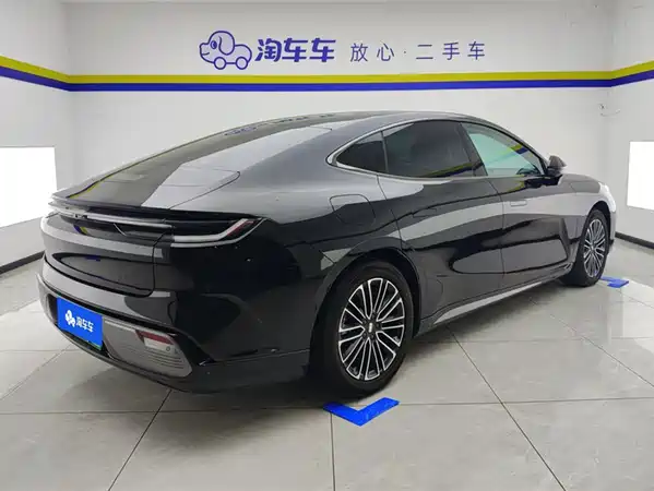 Geely Galaxy Starshine 8 2025
