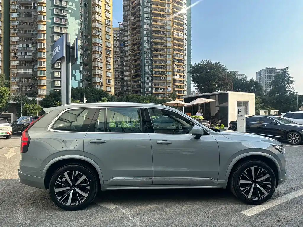Volvo XC90 PHEV 2025 — фото 4
