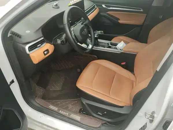 Geely Emgrand 2024