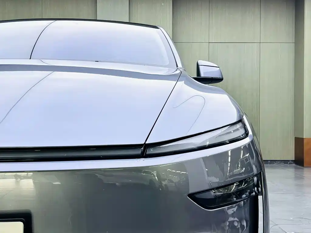 Tesla Model Y 2025 — фото 7