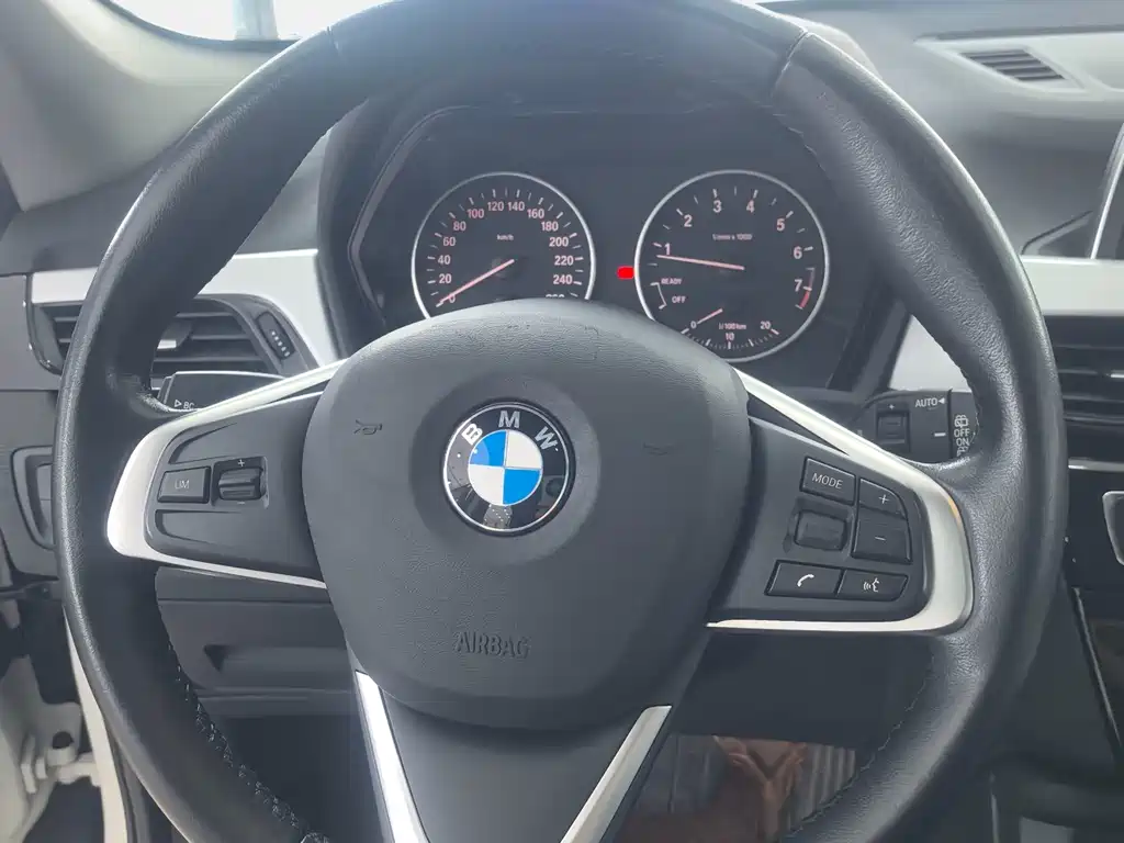 BMW X1 2017 — фото 19