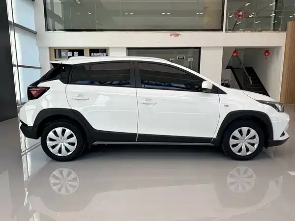 Toyota Yaris L 2022