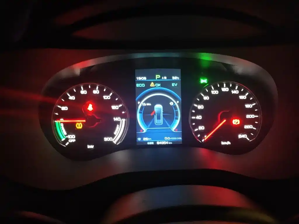 BYD Song MAX New Energy 2020 — фото 4