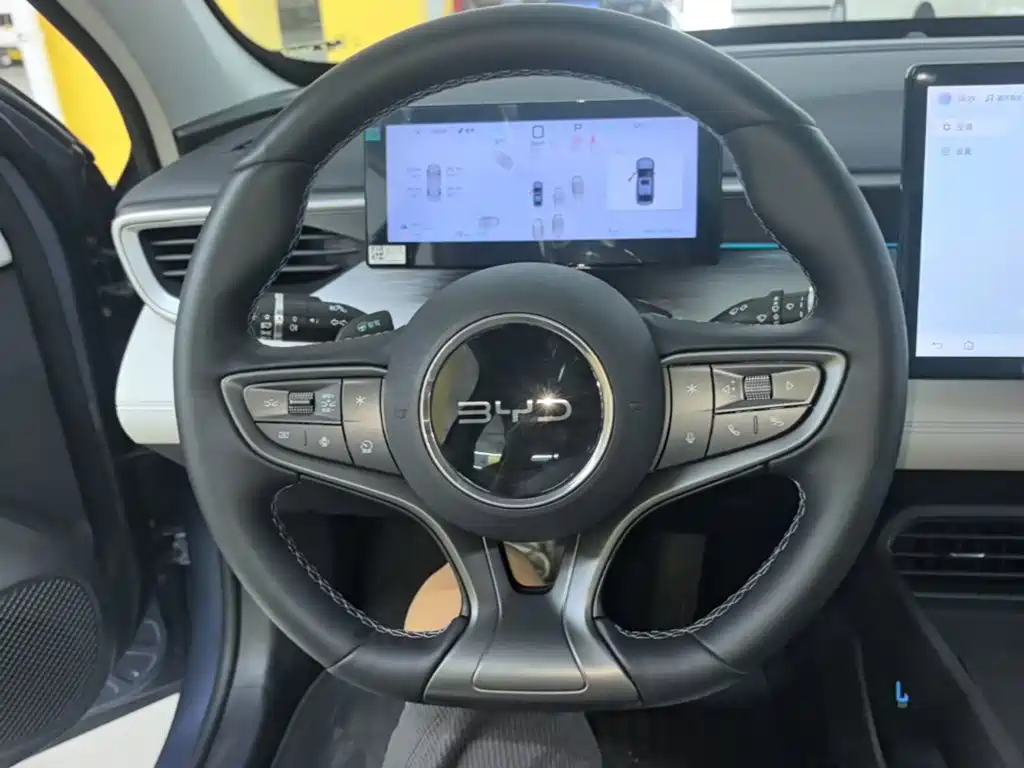 BYD Seal 05 DM-i 2025 — фото 11