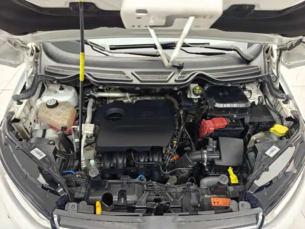 Ford EcoSport 2014 — фото 10