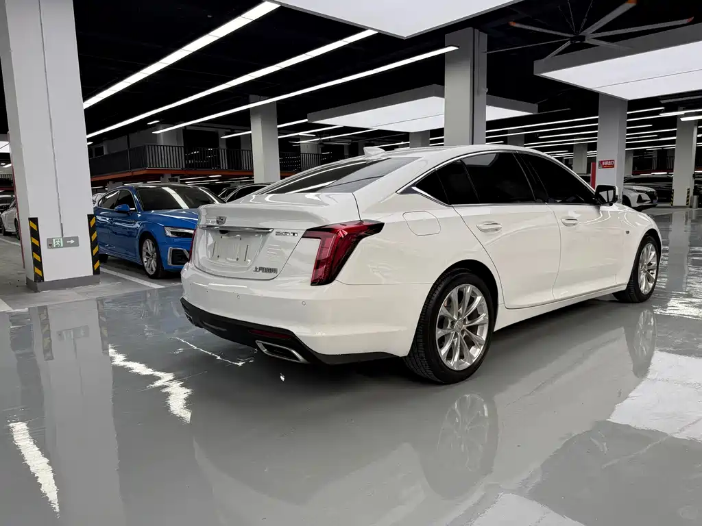 Cadillac CT5 2022 — фото 13
