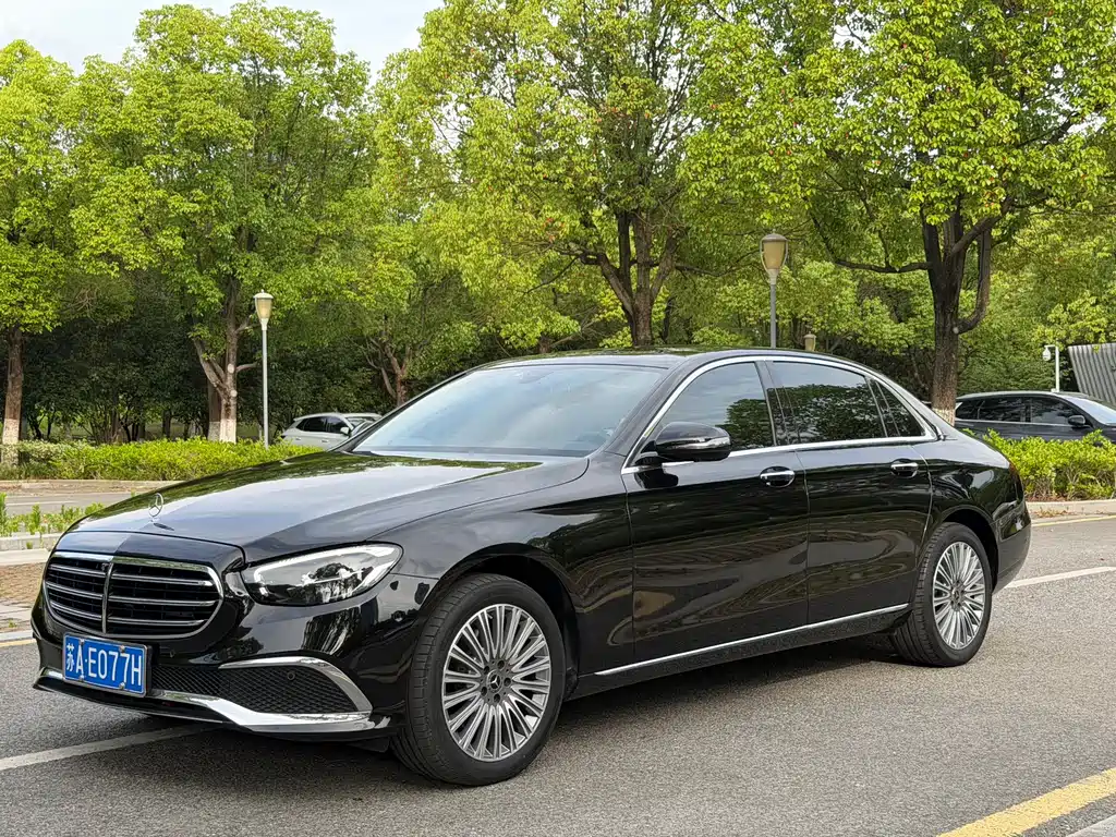 Mercedes-Benz E-Class 2022 — фото 1