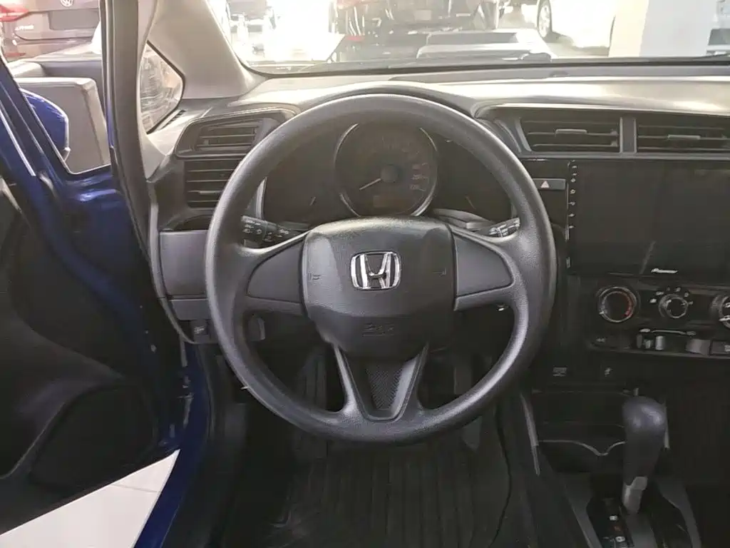 Honda Fit 2018 — фото 11