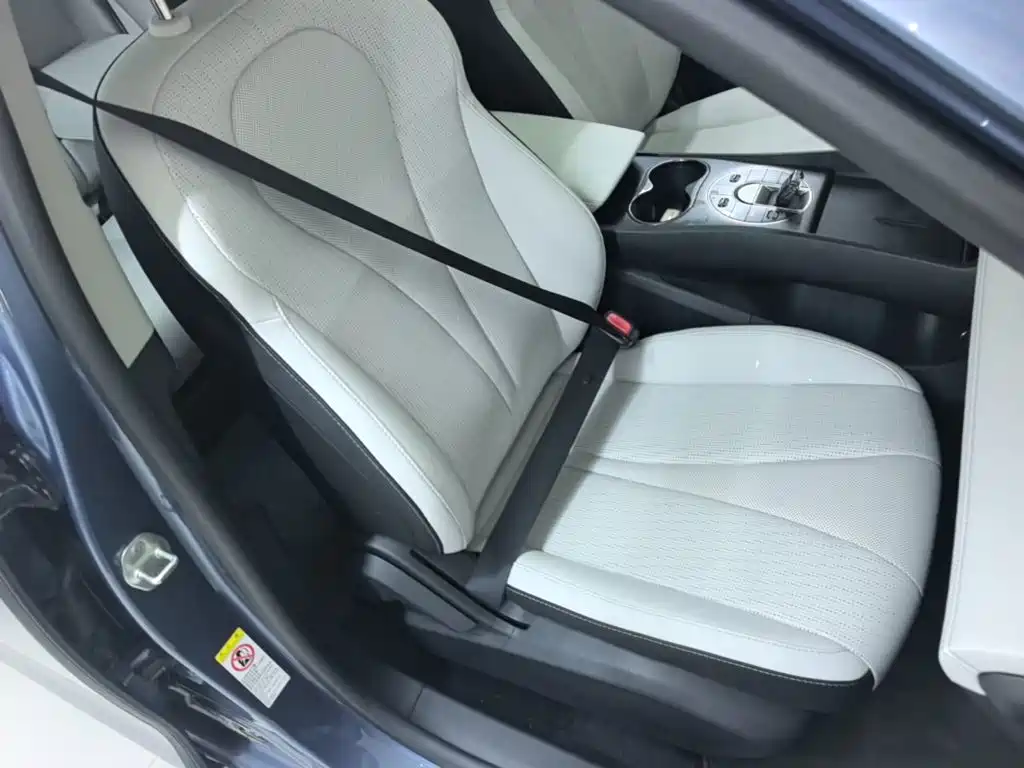 BYD Seal 05 DM-i 2025 — фото 25