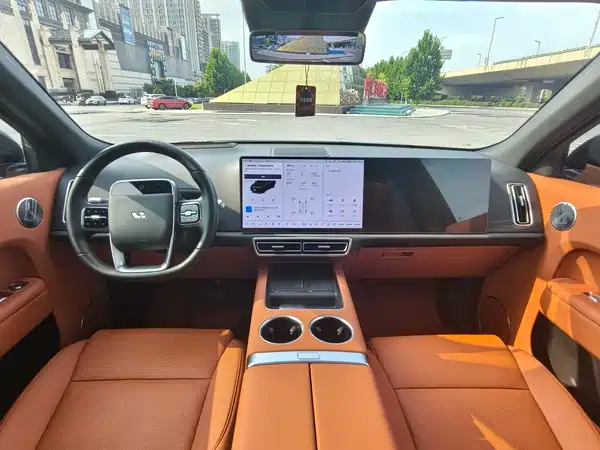 Li Auto L9 2025