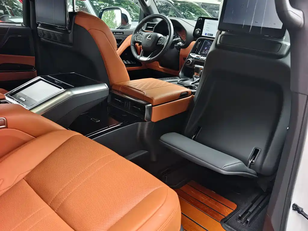 Lexus LX 2023 — фото 16