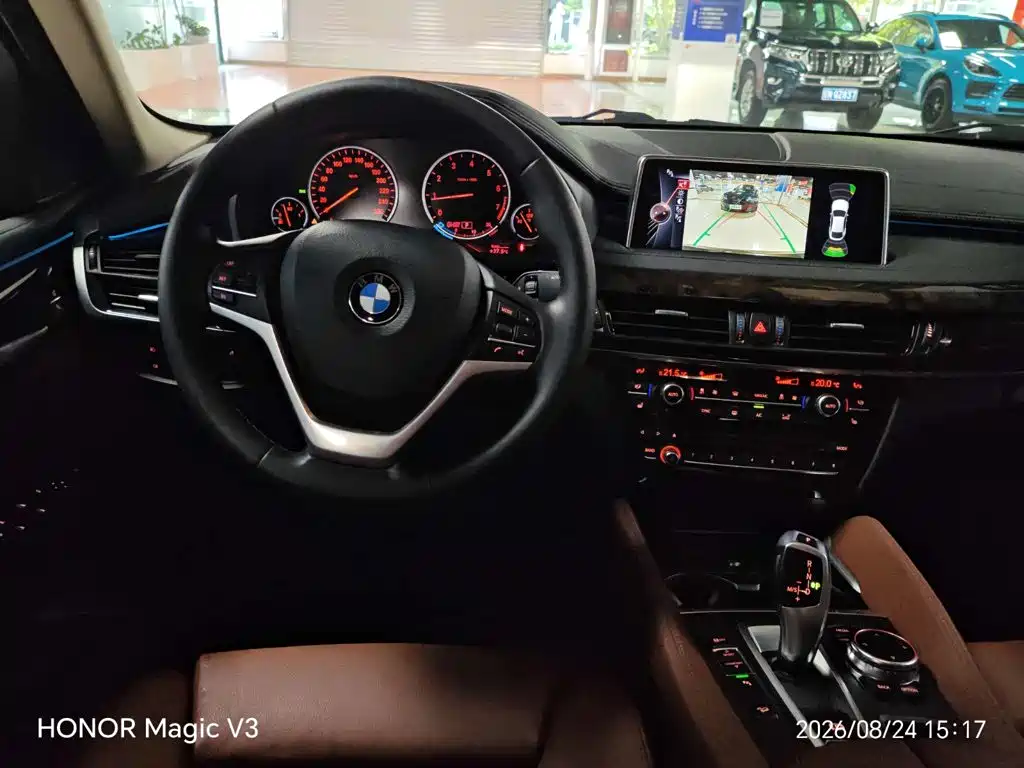 BMW X6 2016 — фото 11