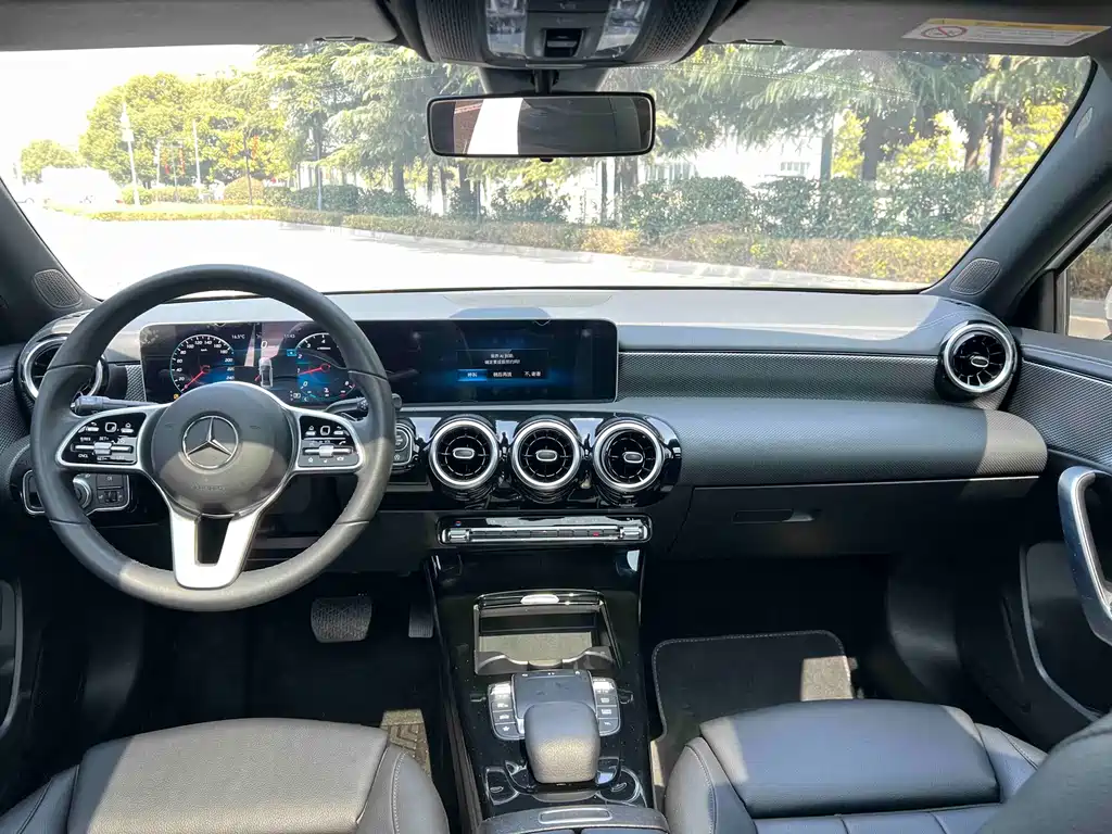 Mercedes-Benz A-Class 2020 — фото 13