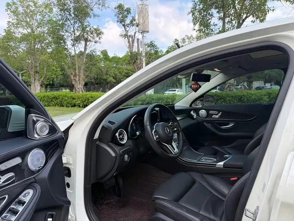 Mercedes-Benz C-Class 2019