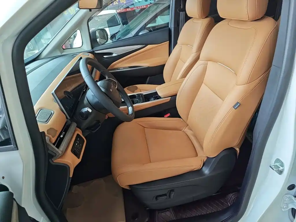 Maxus G50 Plug-In Hybrid 2025 — фото 15