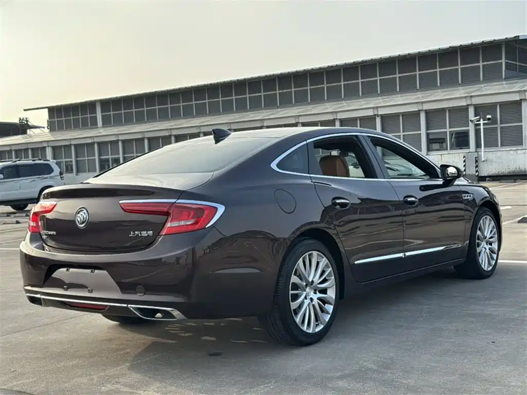 Buick LaCrosse 2018 — фото 23