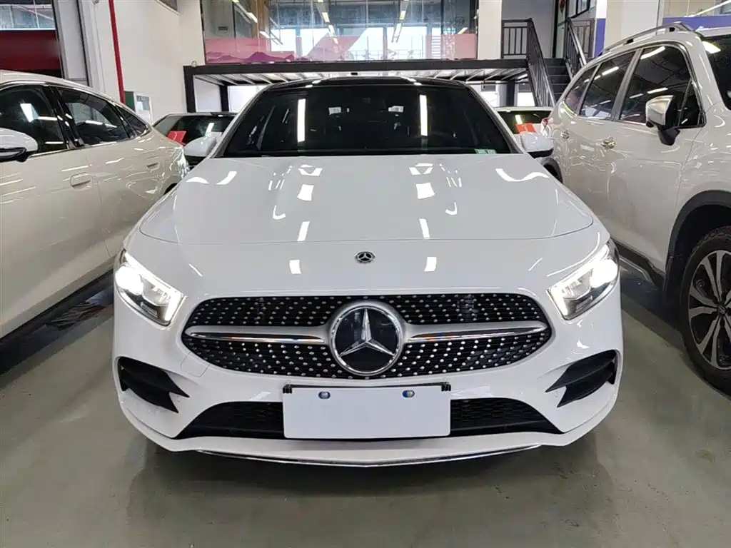 Mercedes-Benz A-Class 2022 — фото 3