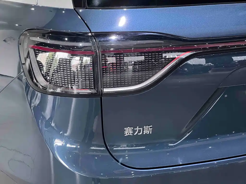 AITO M9 2025 — фото 8