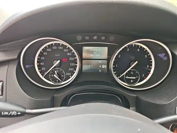 Mercedes-Benz R-Class 2016