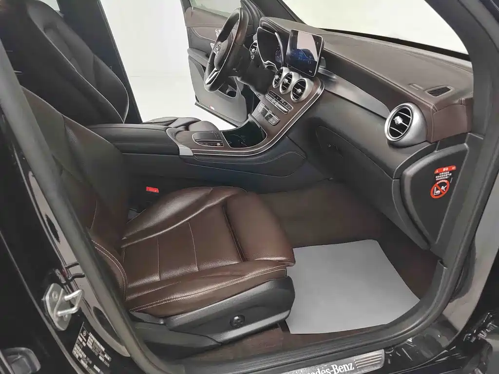 Mercedes-Benz GLC 2020 — фото 12