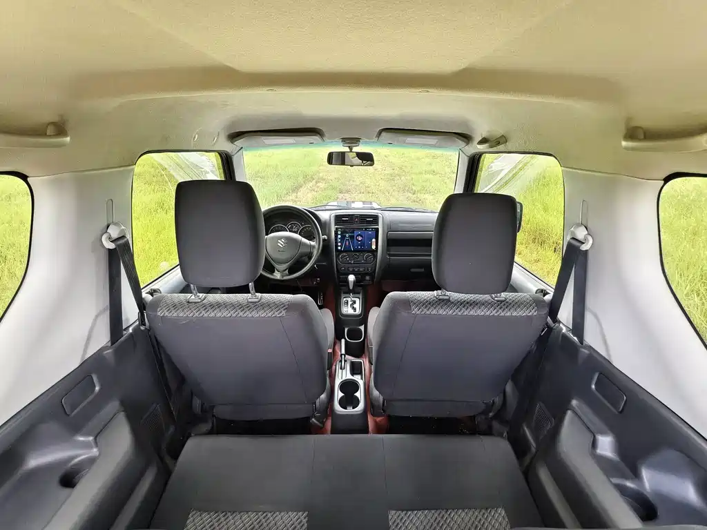 Suzuki Jimny 2016 — фото 23