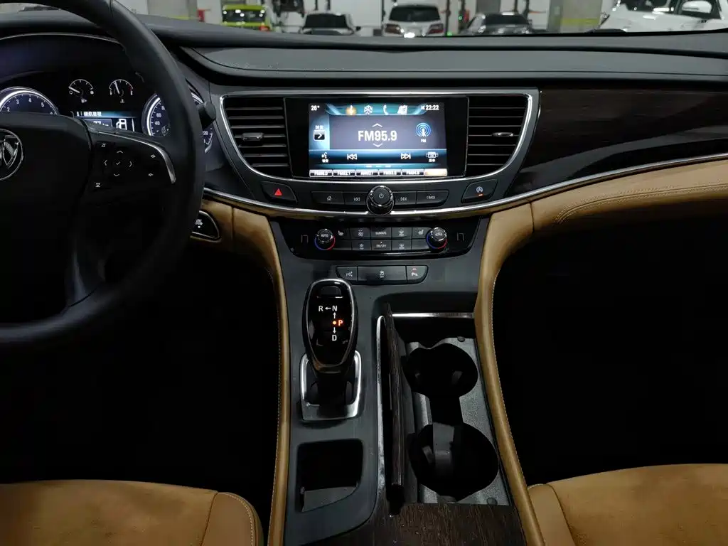 Buick LaCrosse 2018 — фото 12