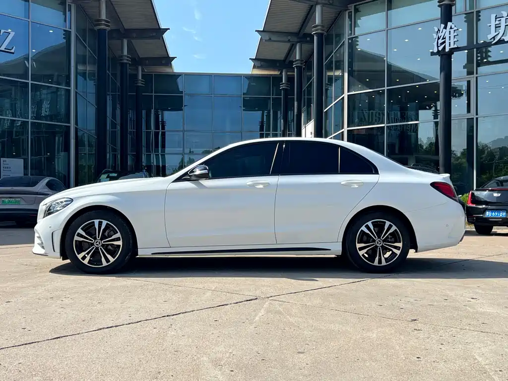 Mercedes-Benz C-Class 2018 — фото 2