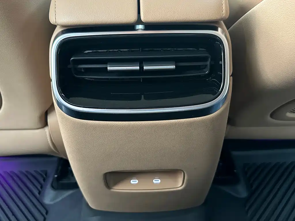AITO M5 2023 — фото 18