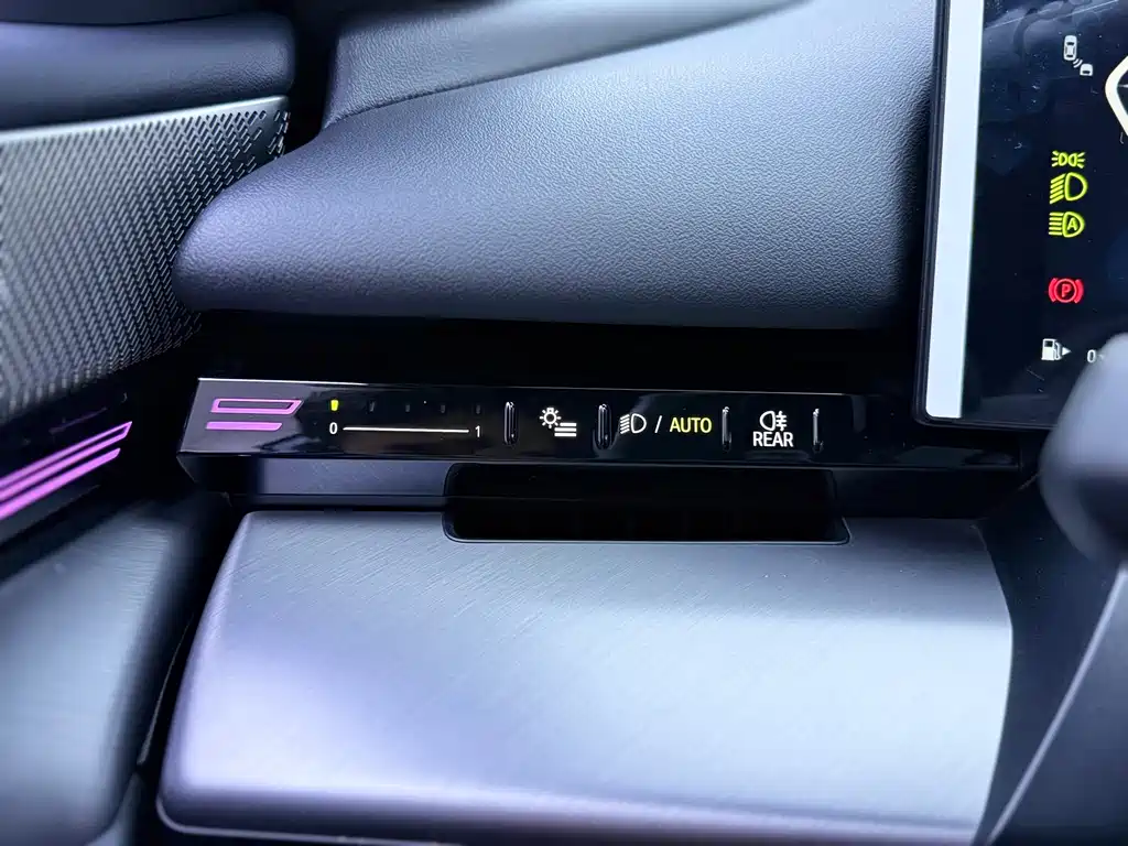 BMW 5 Series 2024 — фото 13