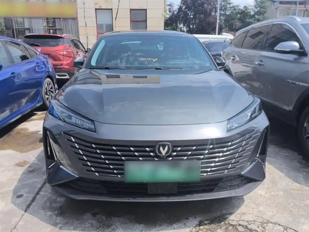 Changan Eado PHEV 2026 — фото 3