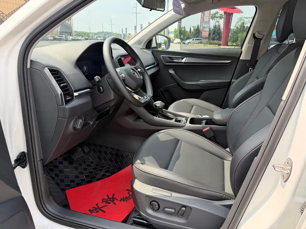 Skoda Karoq 2022 — фото 10