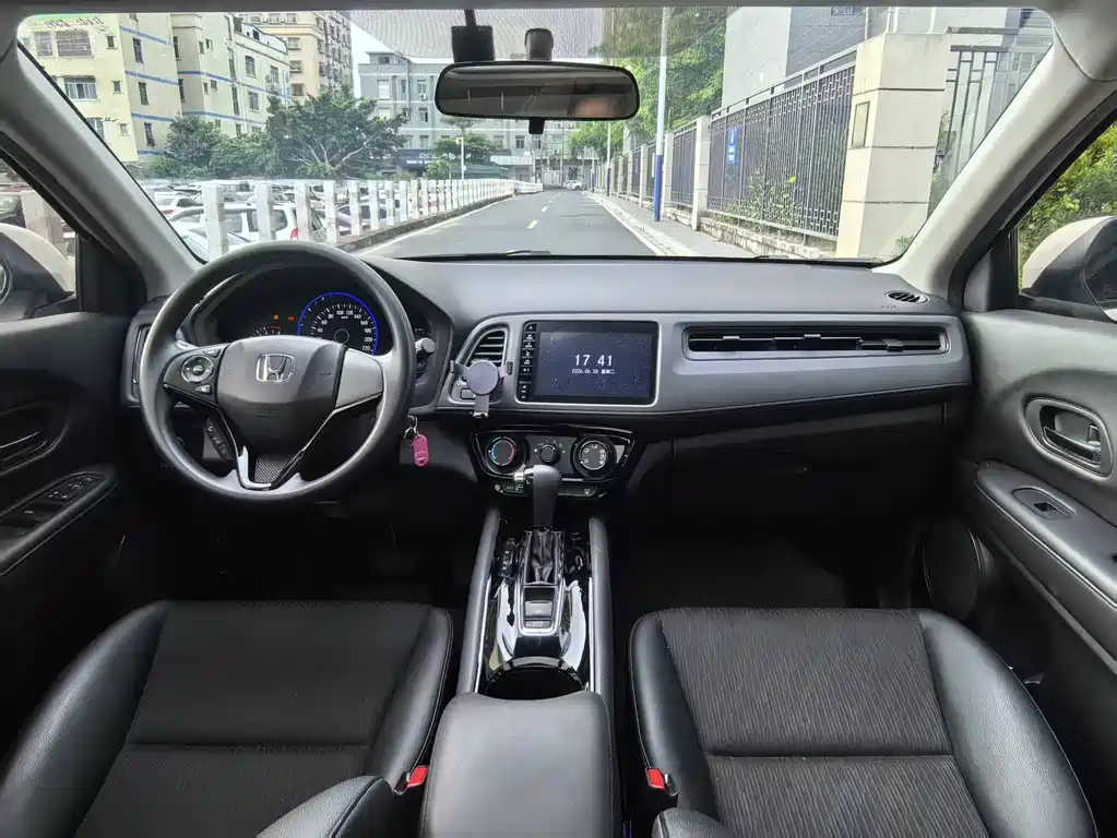 Honda Vezel 2020 — фото 16