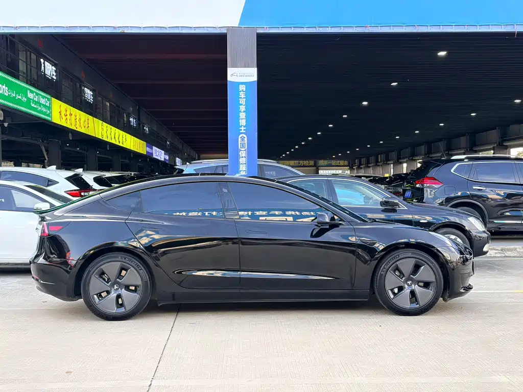 Tesla Model 3 2023 — фото 4
