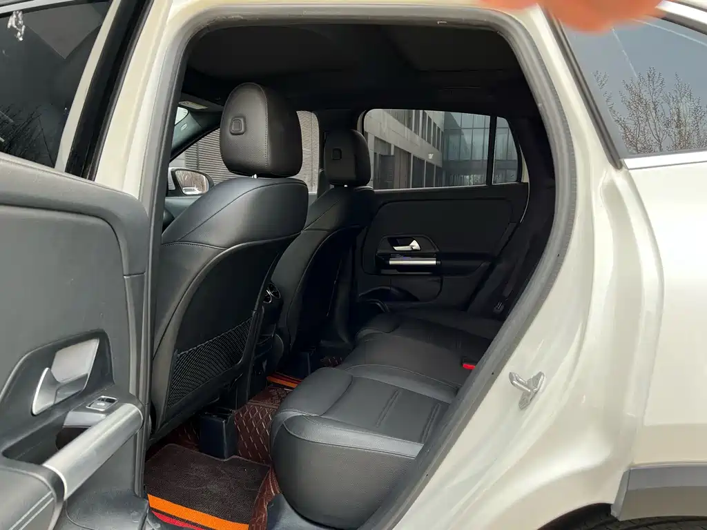 Mercedes-Benz GLA 2023 — фото 10