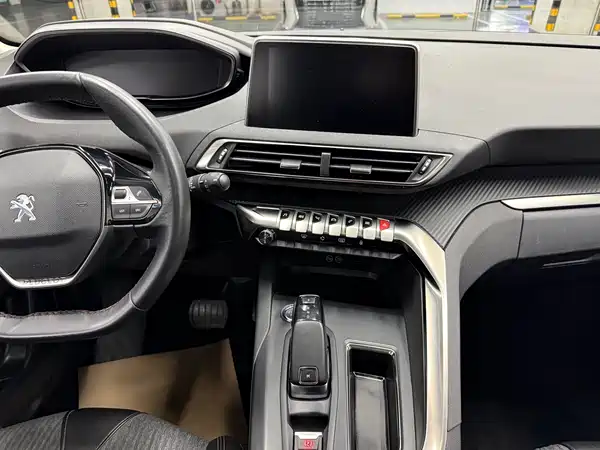 Peugeot 5008 2019