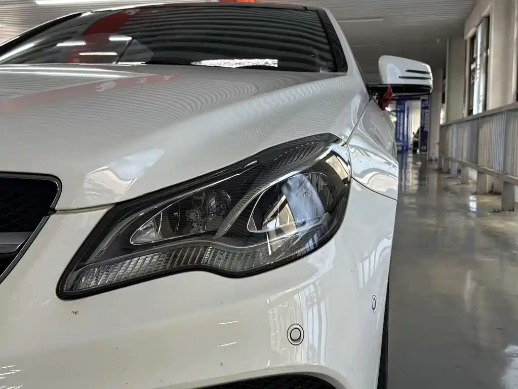 Mercedes-Benz E-Class 2015 — фото 11