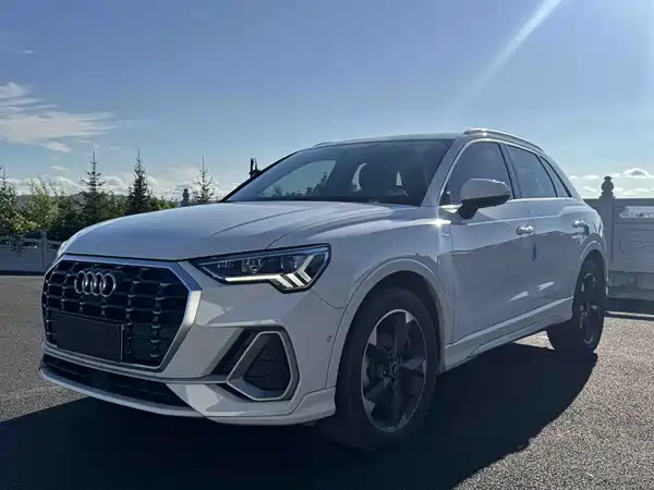 Audi Q3 2021