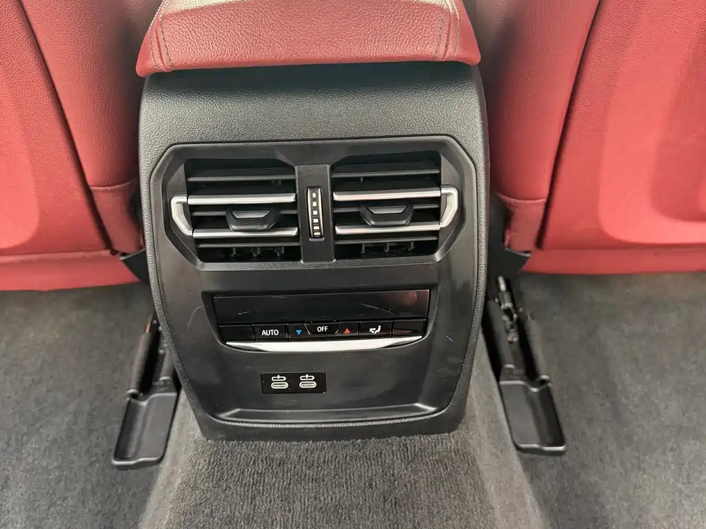 BMW i3 2024 — фото 13