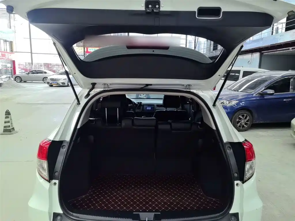 Honda Vezel 2021 — фото 19