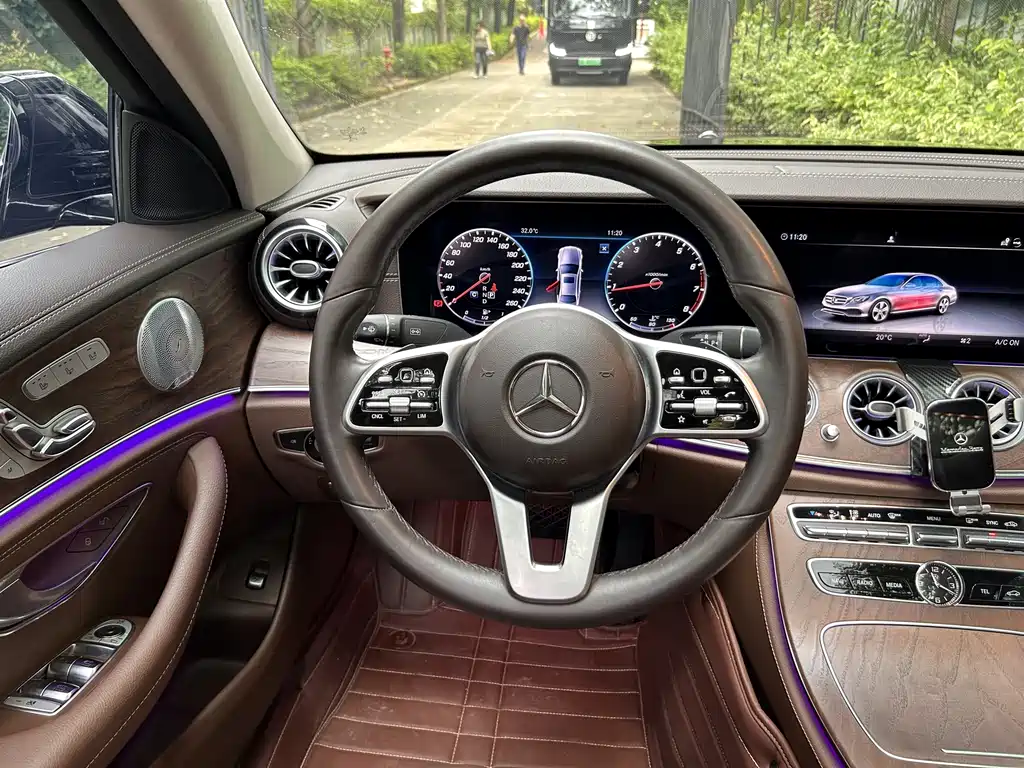 Mercedes-Benz E-Class 2020 — фото 10