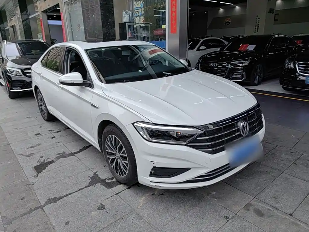 Volkswagen Sagitar 2020