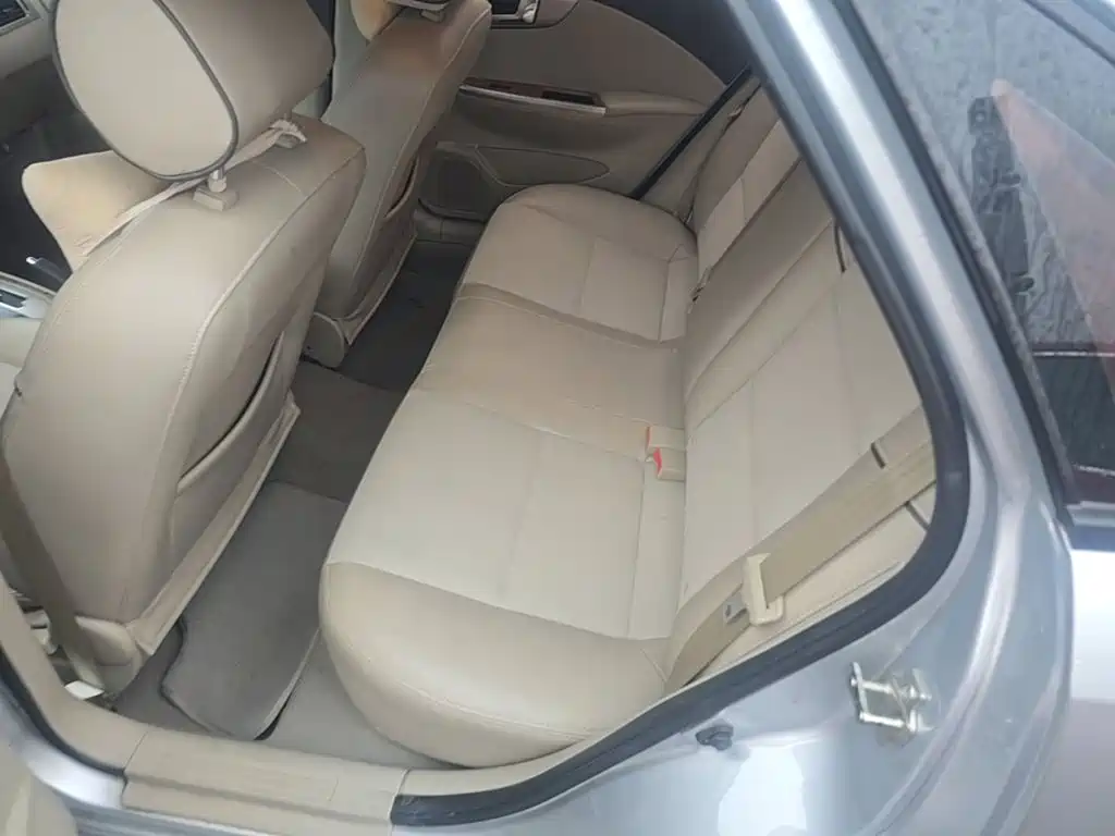 Buick Excelle 2015 — фото 24