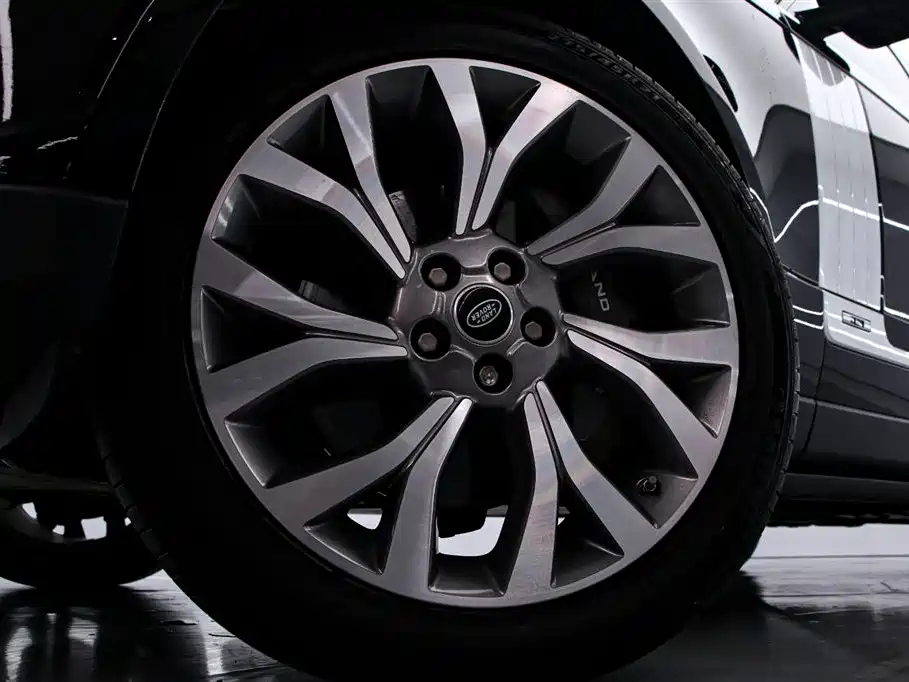 Land Rover Range Rover 2021 — фото 18