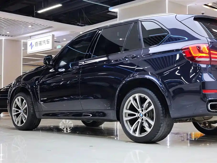 BMW X5 2019 — фото 11