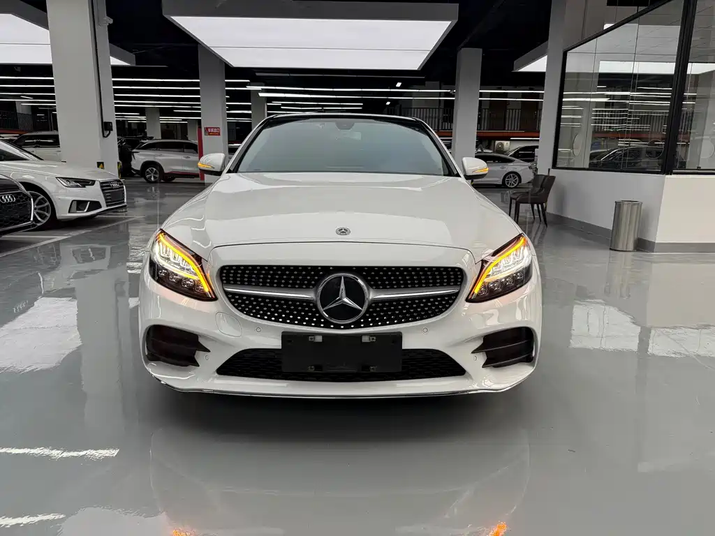 Mercedes-Benz C-Class 2020