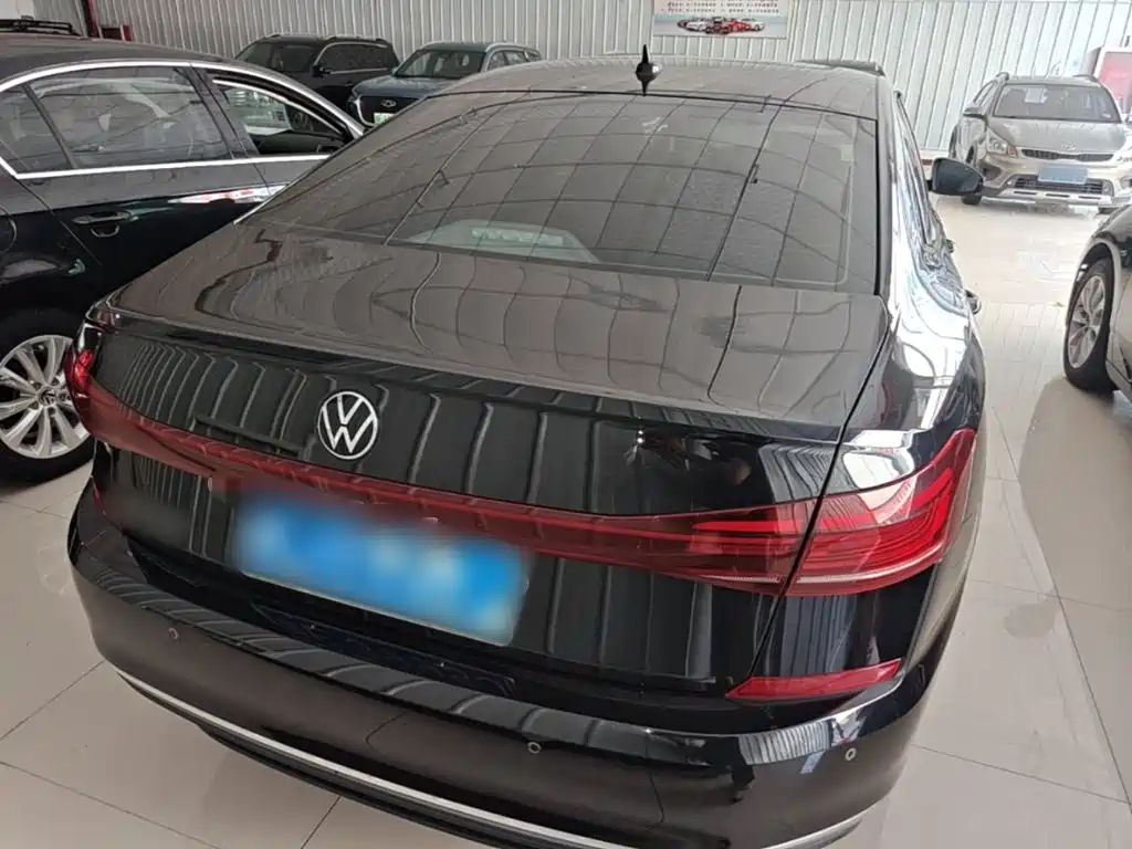 Volkswagen Passat 2025